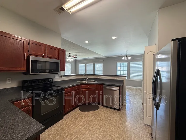 3503 Sedgefield St — Photo 4
