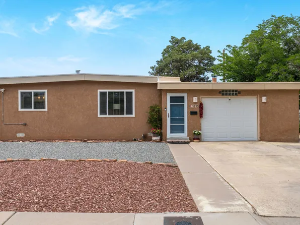 1013 Indiana St SE, Albuquerque, NM 87108