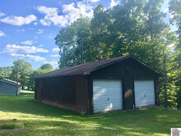 4th image of 275 Horseshoe Dr