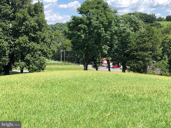 3rd image of Fox Hill Rd