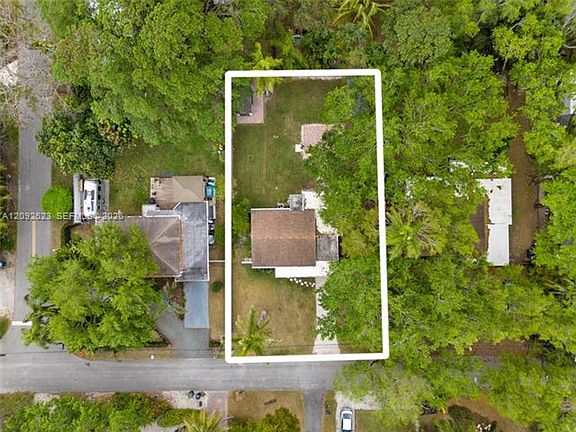 3rd image of 6820 SW 77th Ter #6820