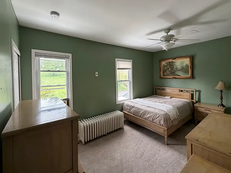 454 Grant Ave — Photo 12