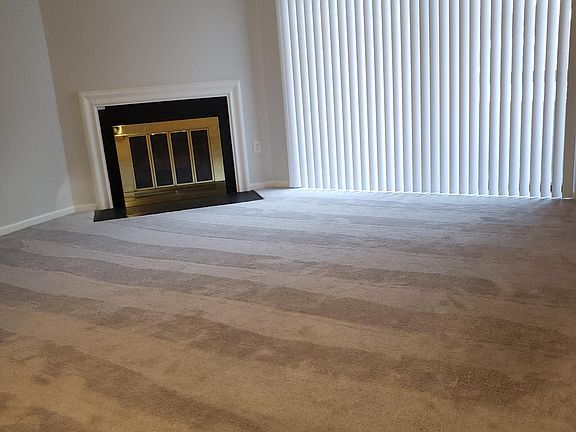 4th image of 15 Dudley Ct