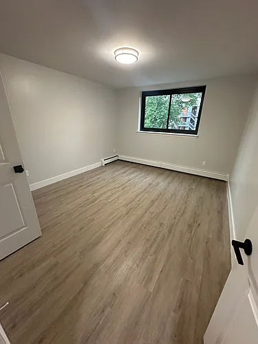 284 Collins St #309 Photo 1