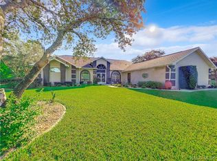 1 Cyclamen Ct E, Homosassa, FL 34446