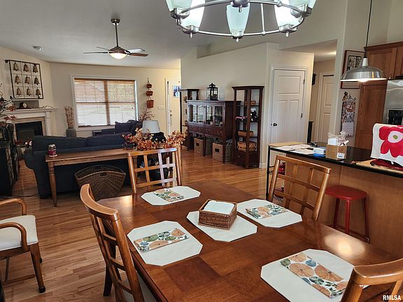 5th image of 2502 W Stonehenge Ct