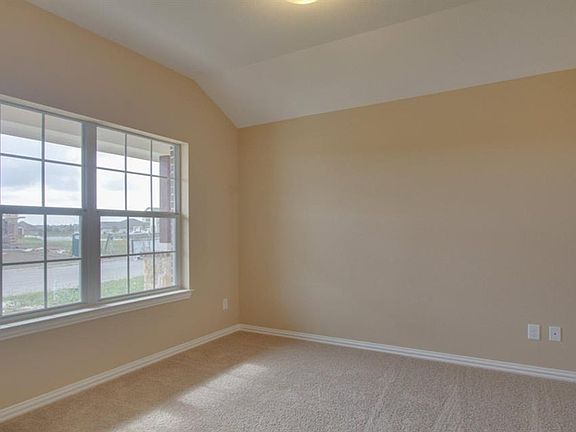 5th image of 7808 Amber Ct