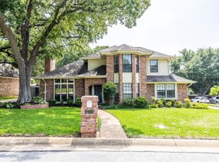 5000 Willow Park Dr, Arlington, TX 76017