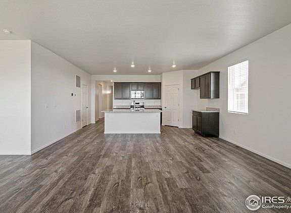 4th image of 1590 Clarendon Dr