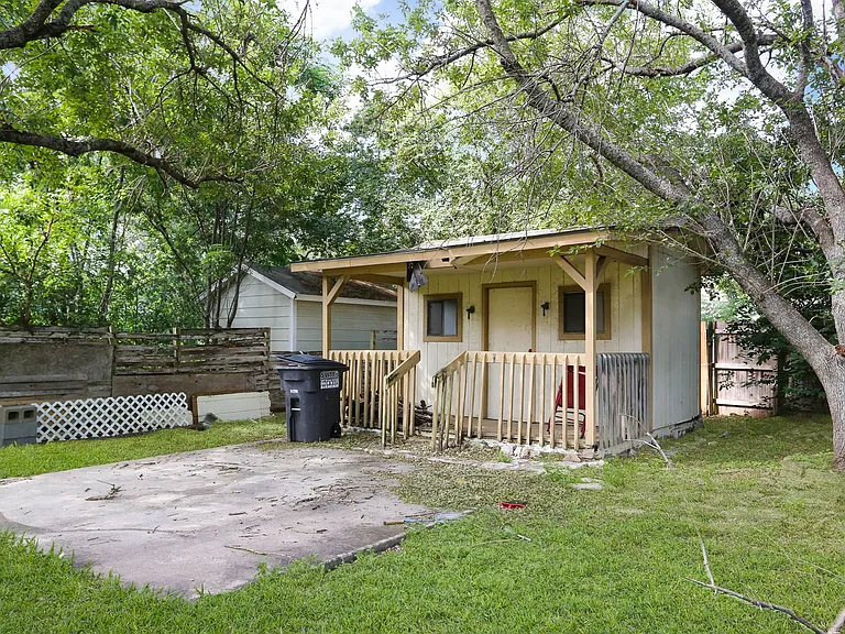 11009 Almond Park — Photo 5