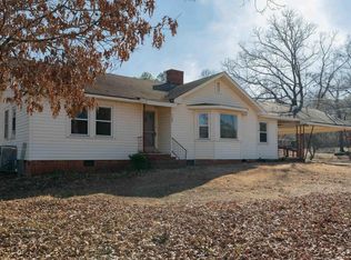 1138 Lake Dr SE, Bessemer, AL 35022