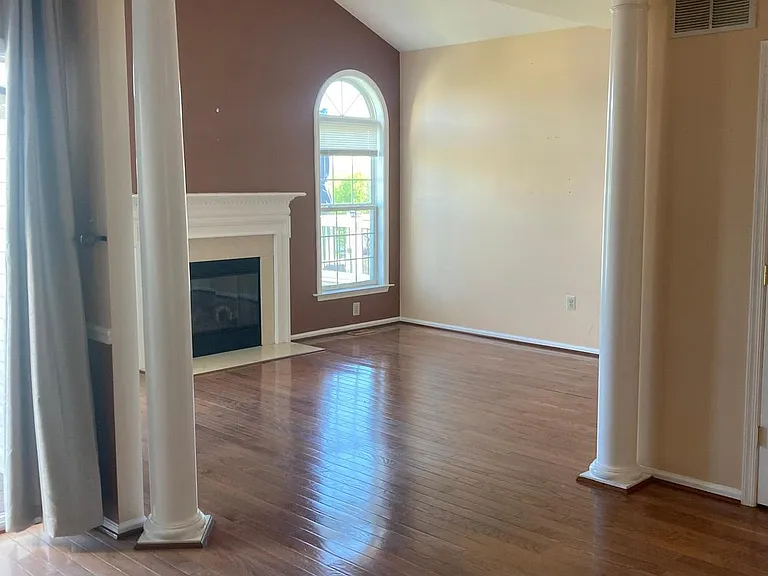 118 Madison Way — Photo 11