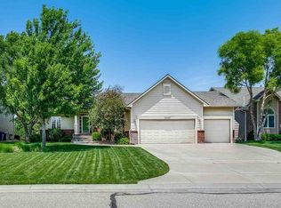 14142 W Highland Springs Ct, Wichita, KS 67235
