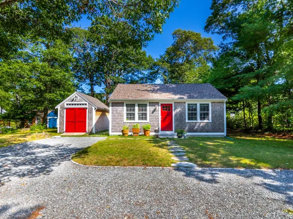 132 Williams Avenue, Pocasset, MA 02559
