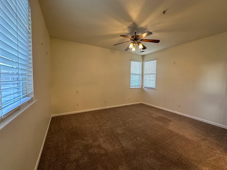 6227 Ingleston Dr — Photo 12