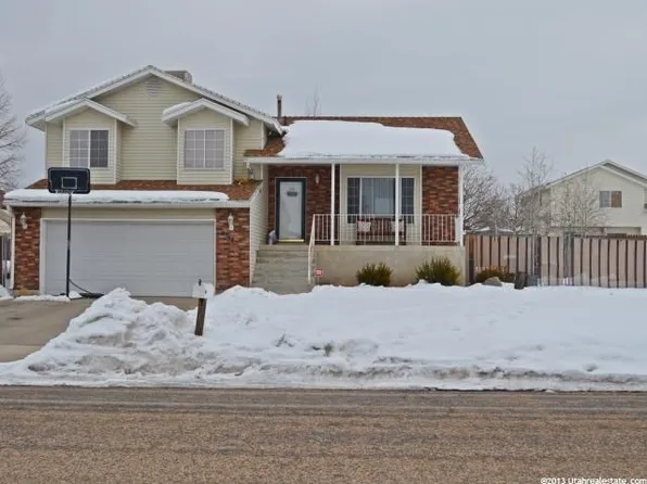 5748 S 4075 W, Roy, UT 84067
