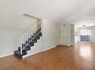 17837 Sherman Way #101, Reseda, CA 91335