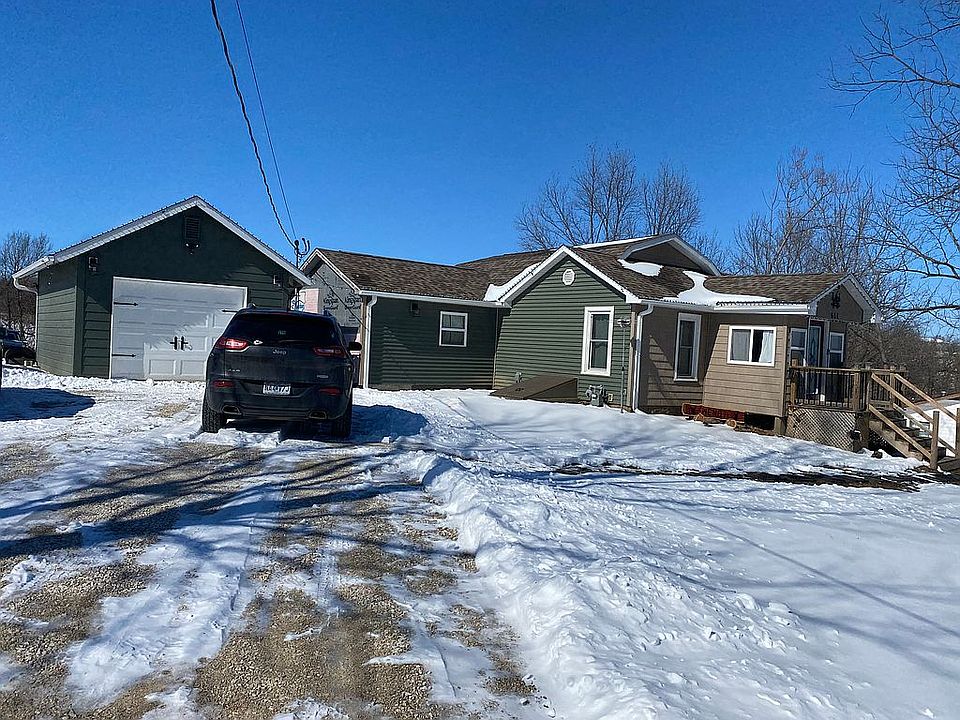 1st image of 608 S 7th St