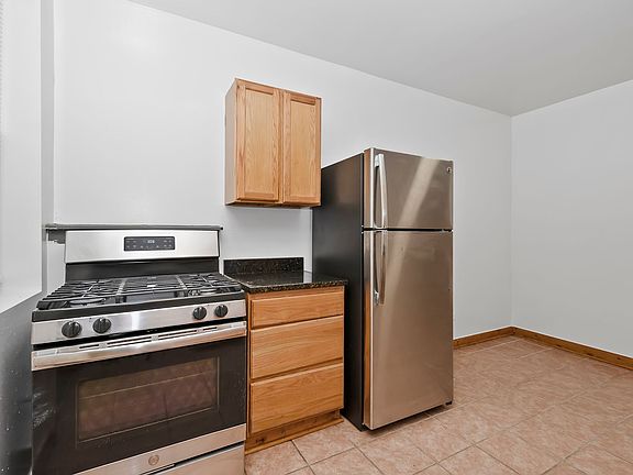 3rd image of 6102-04 S Sacramento Ave #3005-11