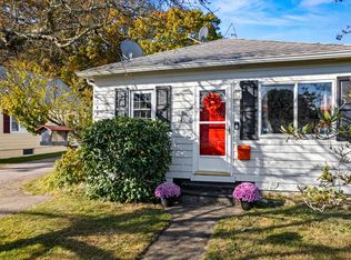 145 Brandegee Ave, Groton, CT 06340