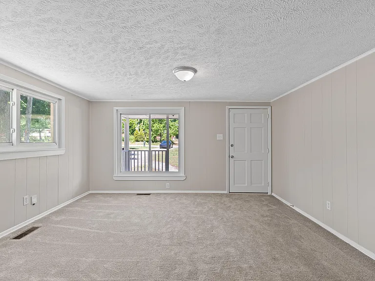 5128 Sunset Lake Rd — Photo 7