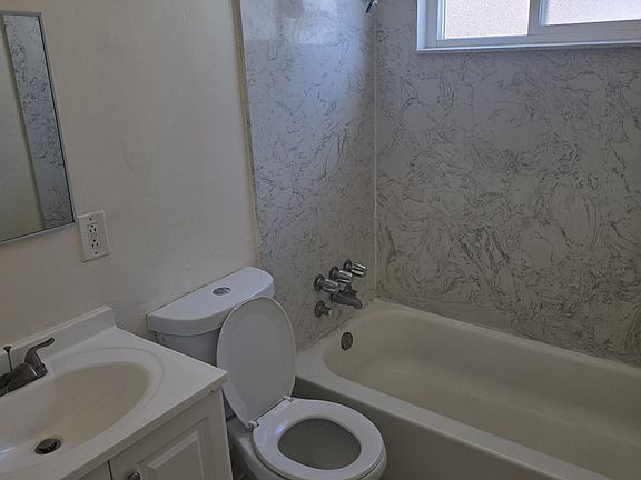 3rd image of 6008 Martin Luther King Jr Blvd #1