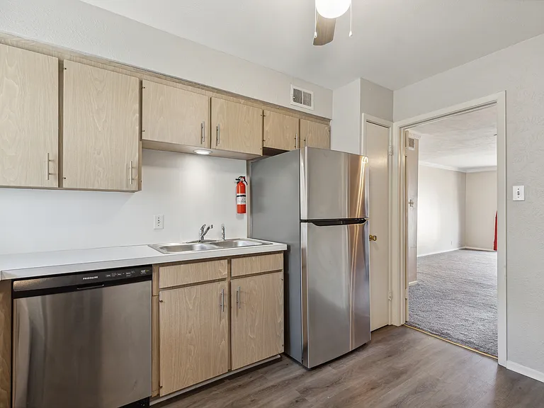 7918 Royal Ln #212 — Photo 10