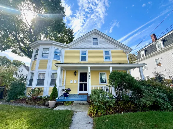 17 Dixon St Floor 1, Westerly, RI 02891