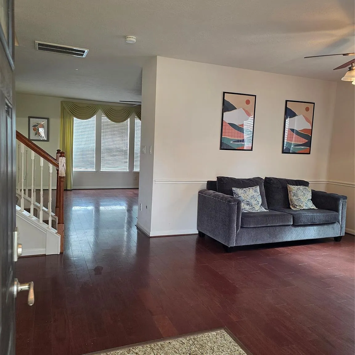 3 bed, 3.5 bath, 2598 sqft, $2,400 — Photo 4