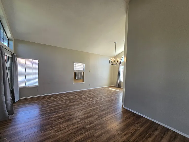 39354 Longhorn Ct — Photo 5