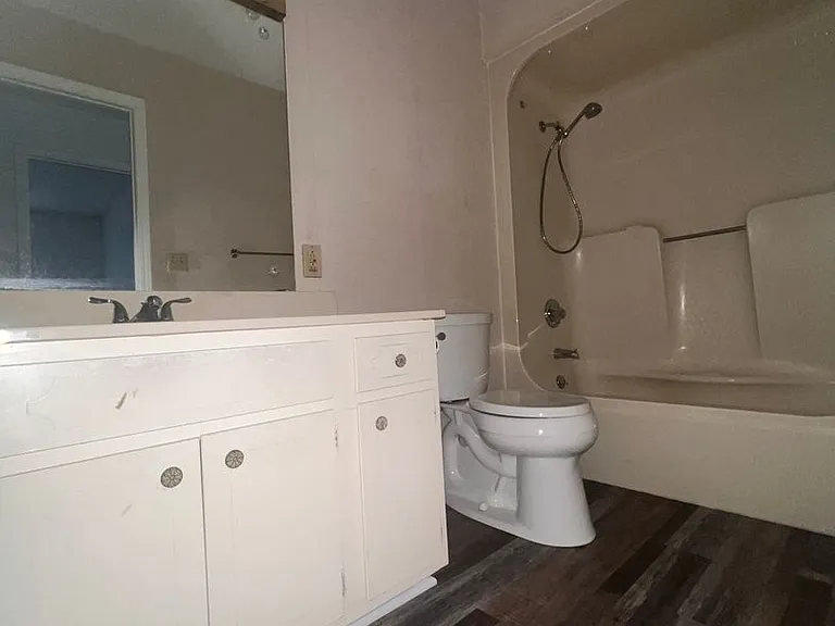 620 Oak Park Blvd #101 — Photo 32