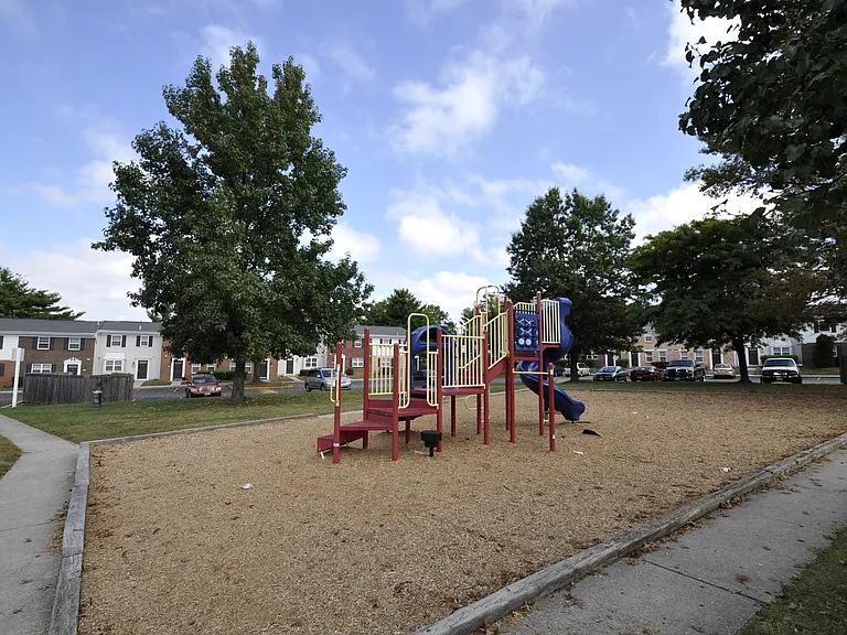 Townes at Heritage Hill — Photo 11