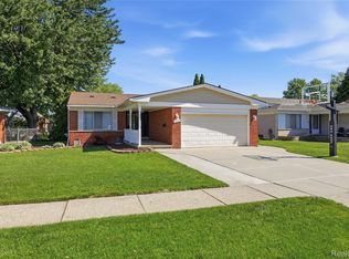 12943 Brixham Dr, Warren, MI 48088