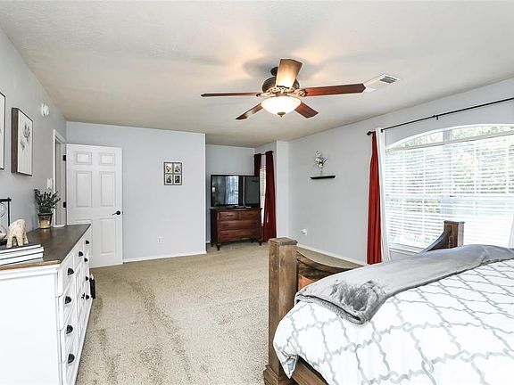 HUGE! Primary bedroom with sitting area!