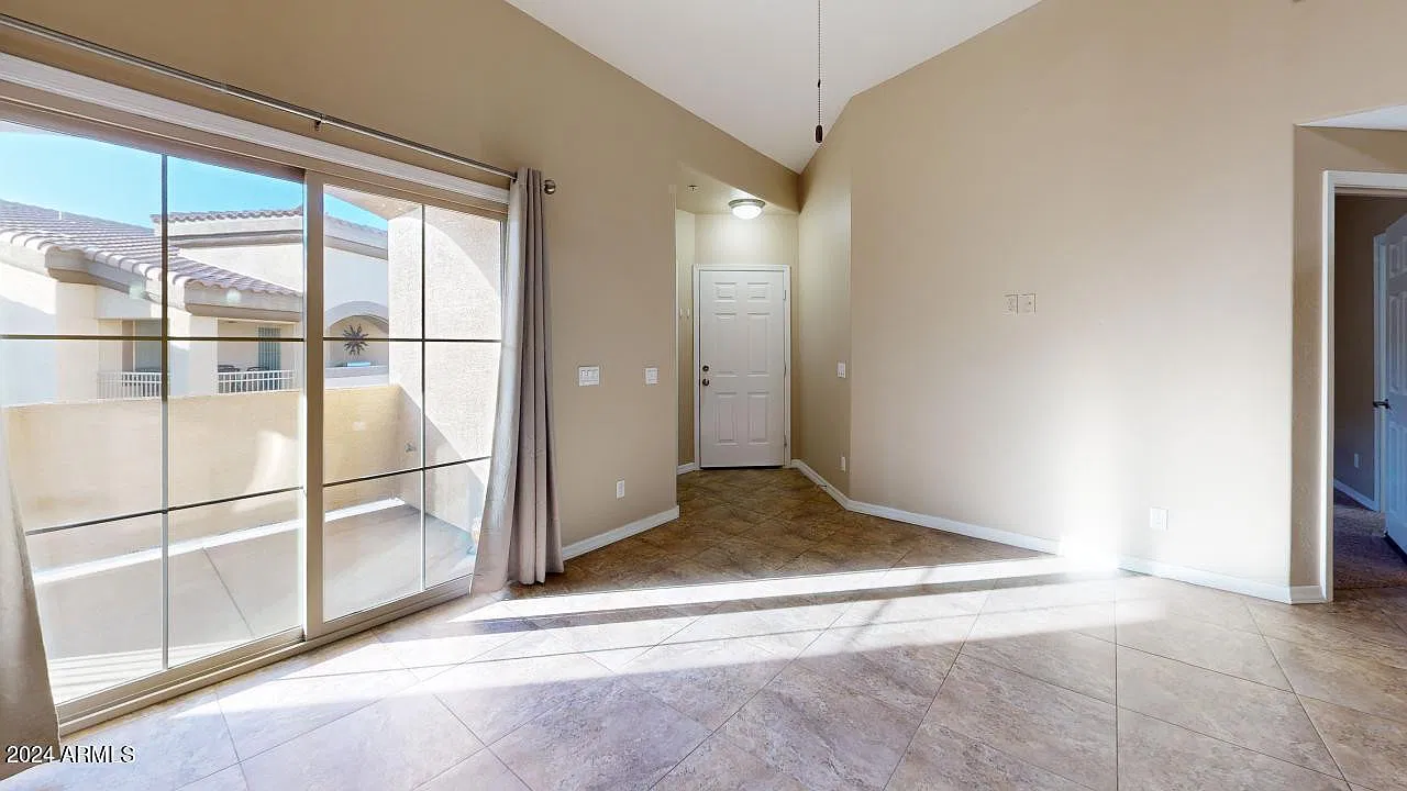 3 bed, 2.0 bath, 1268 sqft, $1,775 — Photo 1