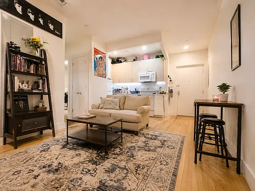 818 Lexington Ave #5G Photo 1