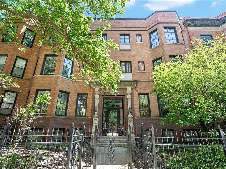 841 W Wellington Ave #3 — Photo 1