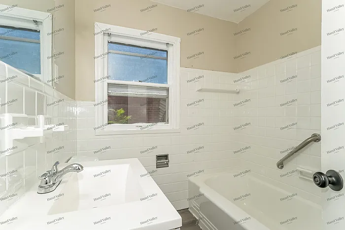 6645 Thurston Ave — Photo 11
