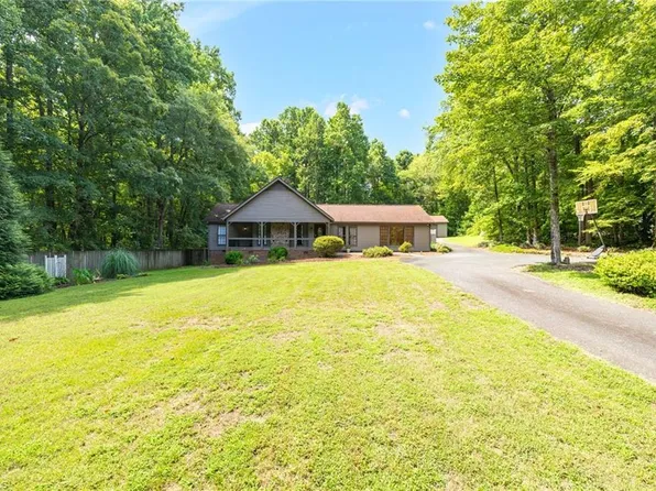 4526 Sandy Creek Dr, Liberty, NC 27298