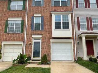 6388 Dakine Cir, Springfield, VA 22150