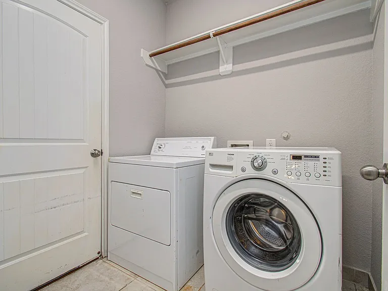 24331 Kee Cresta Ct — Photo 5