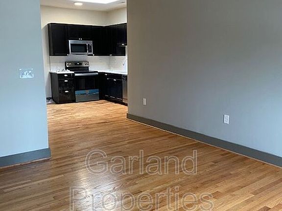 5th image of 821 Salem Ave SW #205