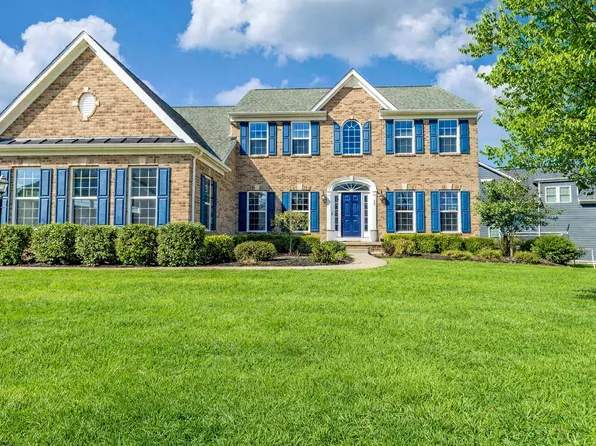 77 Falling Water Ln, Morgantown, WV 26508