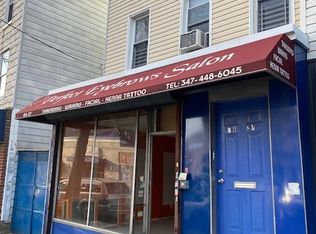 6627 Grand Ave, Maspeth, NY 11378