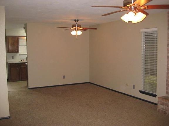 4th image of 5002 Meandering Ln APT C