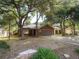 1005 Haleys Way Dr, Buda, TX 78610