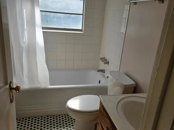 205 E 8th St SW #2, Rome, GA 30161