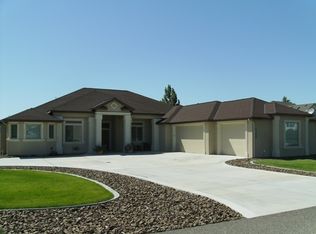 5706 Glenbrook Loop, West Richland, WA 99353