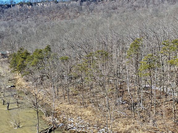 3rd image of 3 Highland Trl