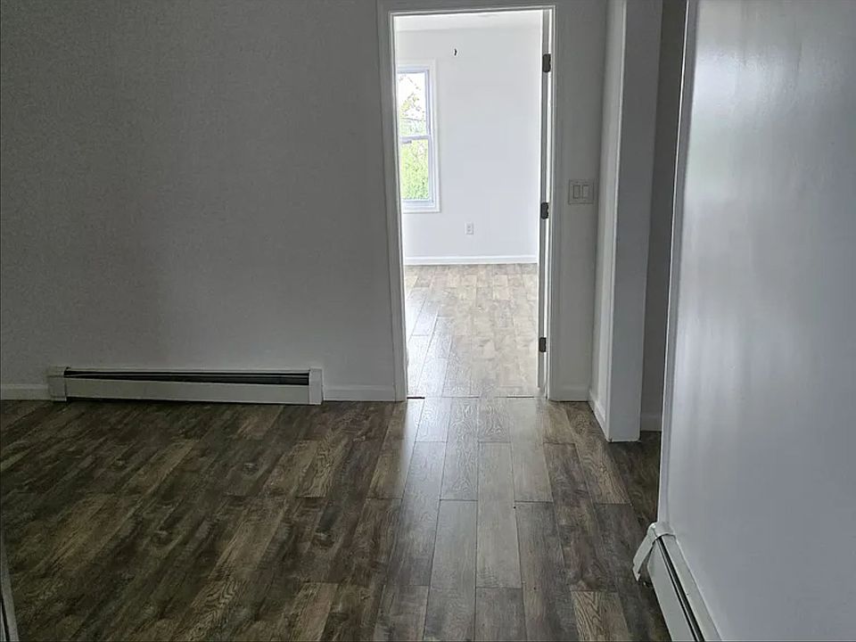 2nd image of 3821 SW 14th Ave